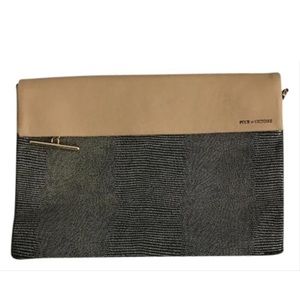 Pour La Victoire Nouveau Noir Convertible Clutch